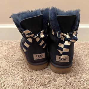 Mini Ugg Navy Bailey Bow Size 9